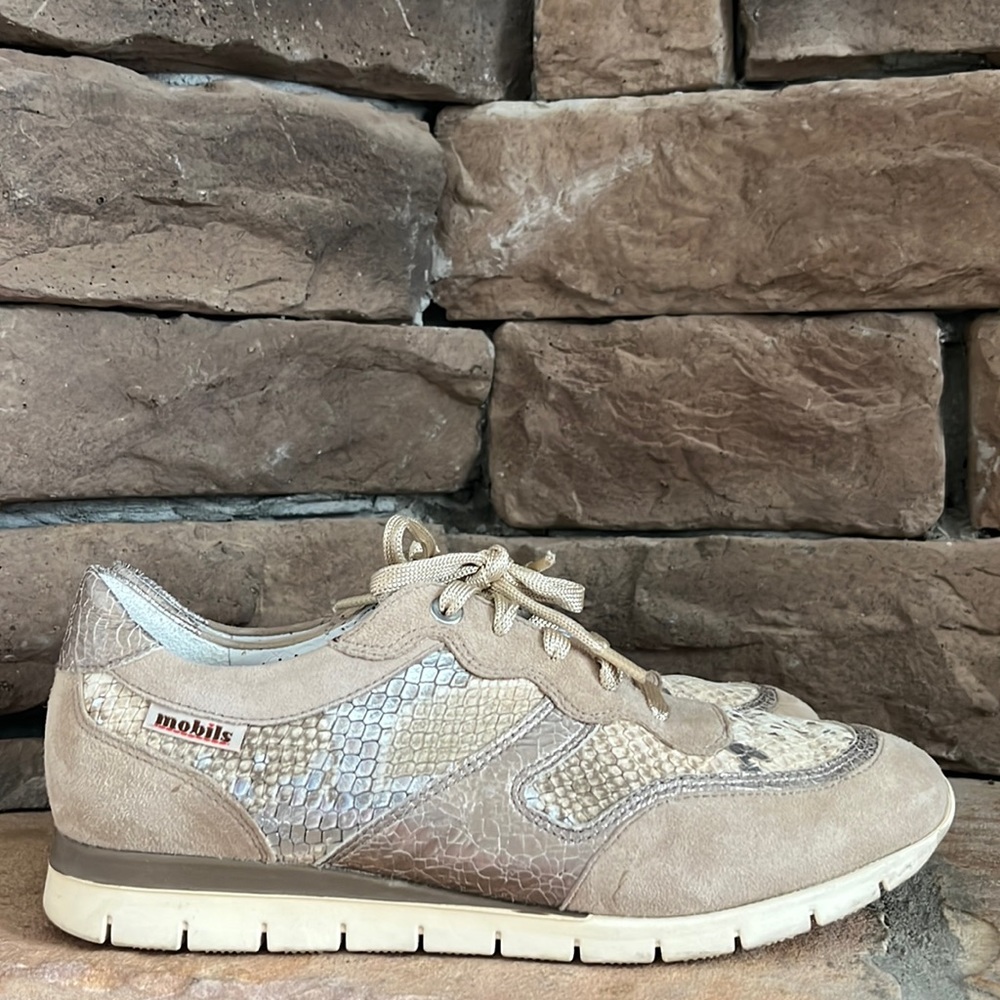Mephisto Mobils Nude Snake Print Leather Sneakers‎ / SZ 7